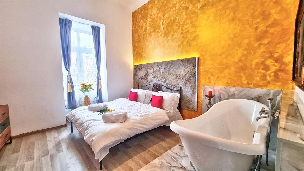 Appartement Royal Mansion In Unirii Square à Cluj-Napoca Extérieur photo